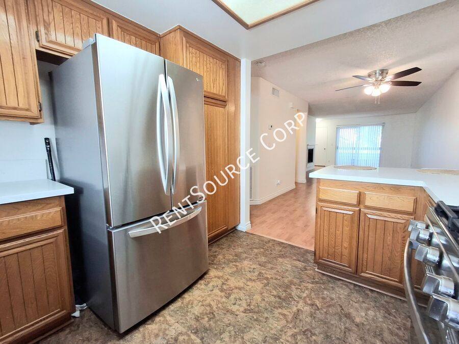 Apartment for rent at 20345 Rue Crevier #507, Canyon Country, CA 91351