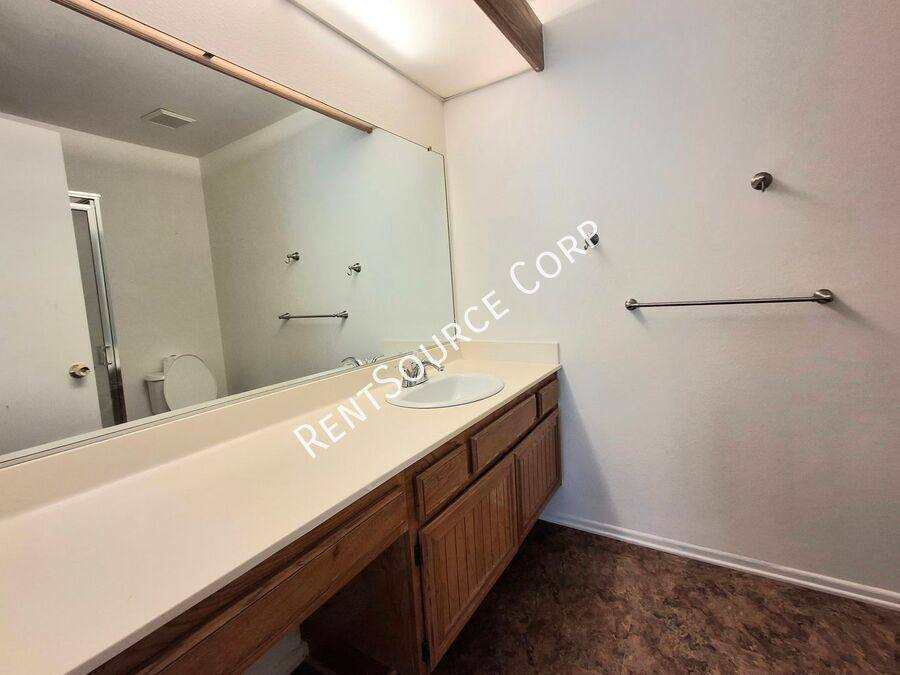Apartment for rent at 20345 Rue Crevier #507, Canyon Country, CA 91351