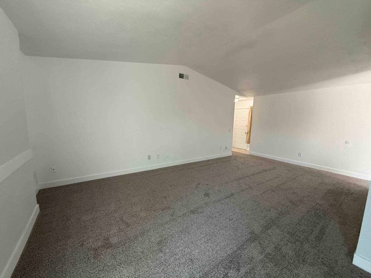 House for rent at 8620 Tiogawoods Dr, Sacramento, CA 95828