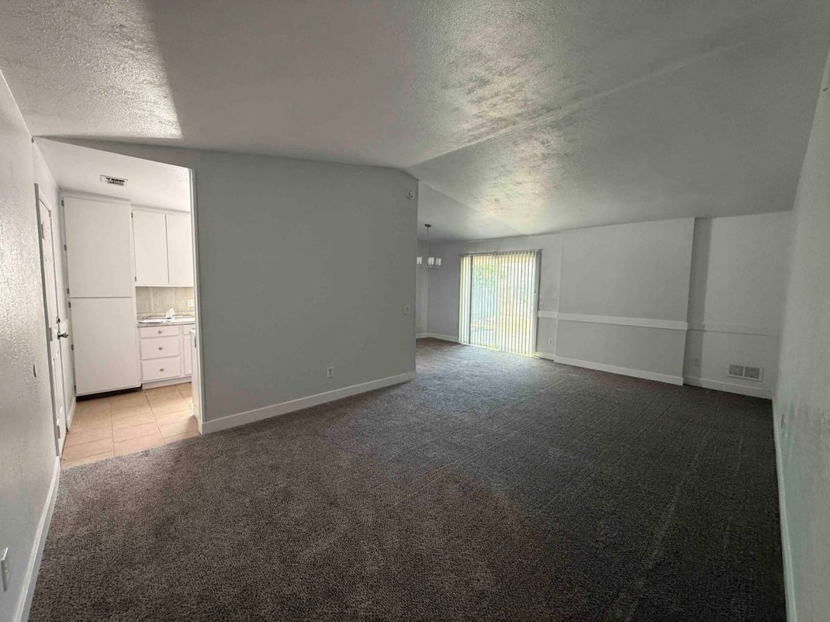 House for rent at 8620 Tiogawoods Dr, Sacramento, CA 95828