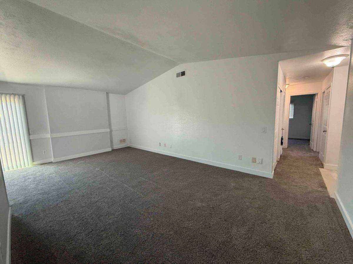 House for rent at 8620 Tiogawoods Dr, Sacramento, CA 95828