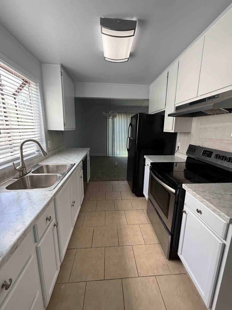 House for rent at 8620 Tiogawoods Dr, Sacramento, CA 95828
