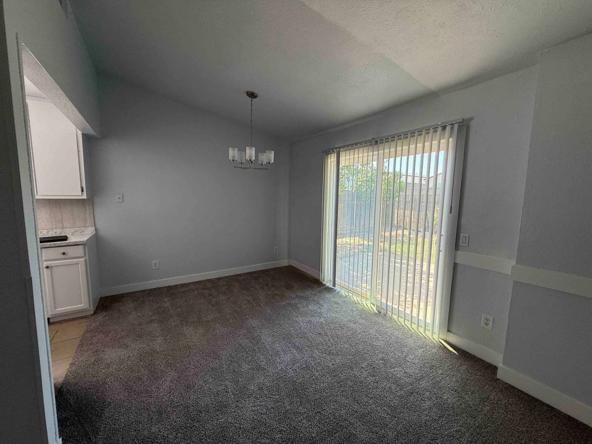 House for rent at 8620 Tiogawoods Dr, Sacramento, CA 95828