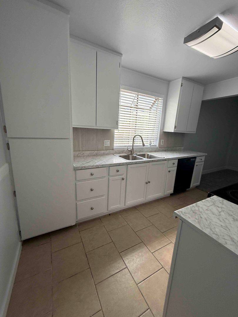 House for rent at 8620 Tiogawoods Dr, Sacramento, CA 95828