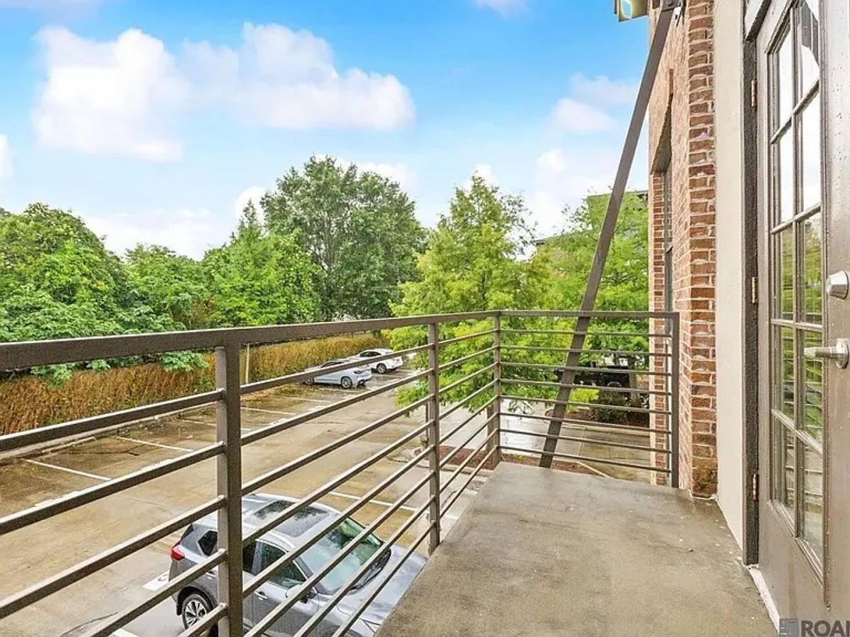 Townhouse for rent at 333 E Boyd Dr, Baton Rouge, LA 70808