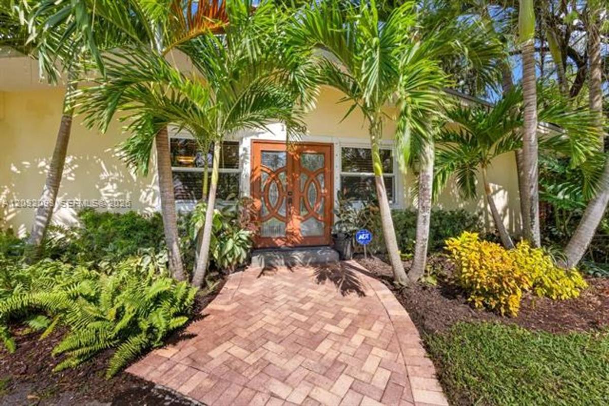 House for rent at 13720 SW 74th Court, Miami, FL 33158