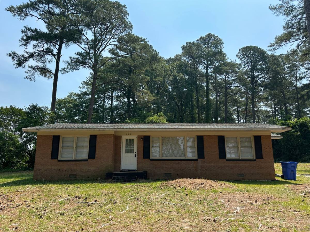 House for rent at 296 Decatur Dr, Fayetteville, NC 28303