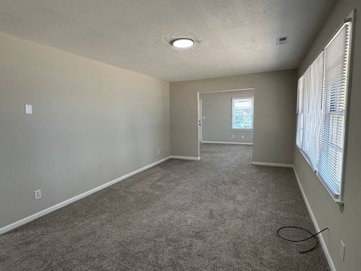 House for rent at 296 Decatur Dr, Fayetteville, NC 28303