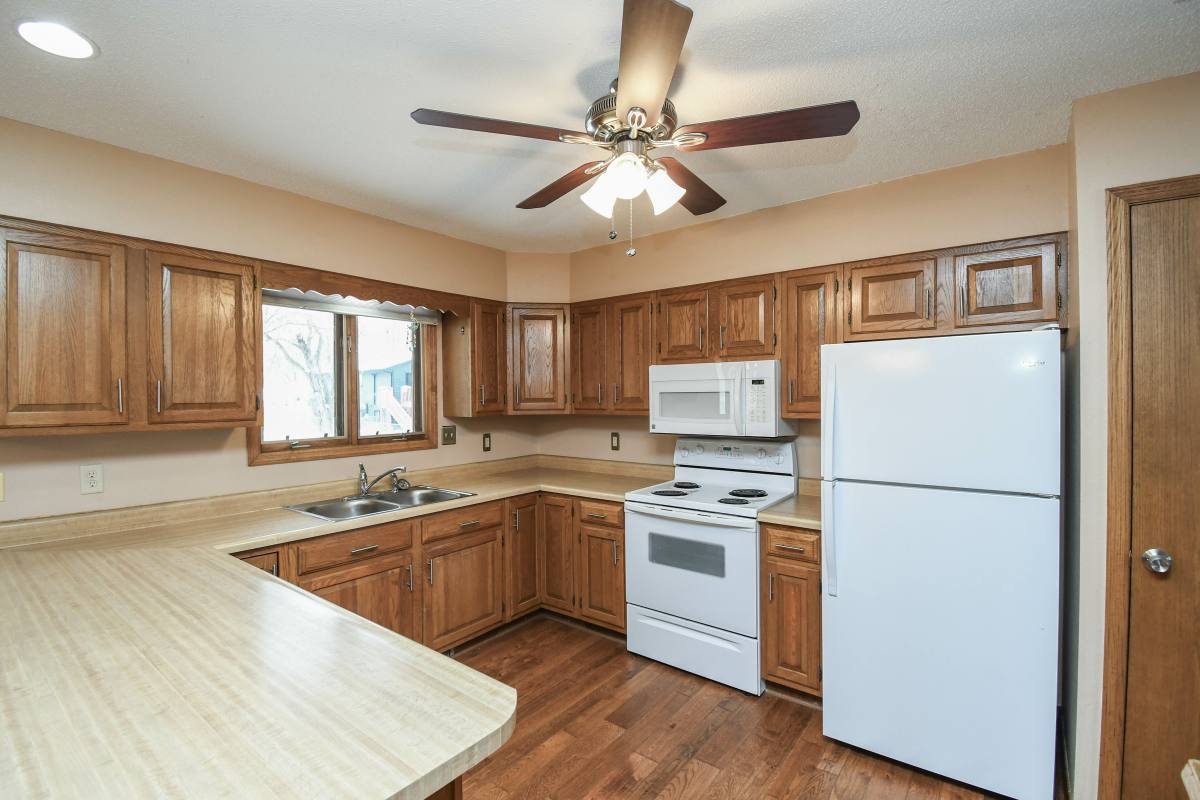 House for rent at 2213 S Wellington Ave, Sioux Falls, SD 57106