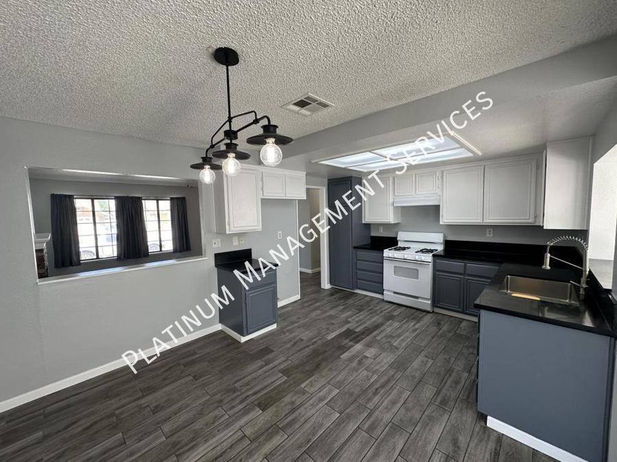 House for rent at 4206 E Ave #Q14, Palmdale, CA 93552