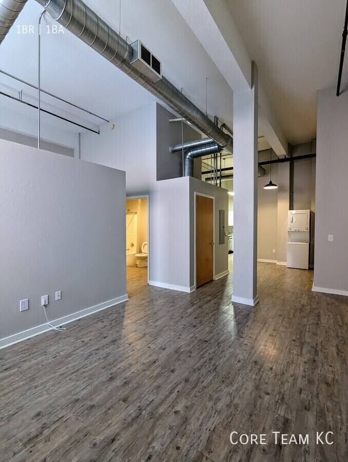 Apartment for rent at 920 Broadway Blvd #103, Kansas City, MO 64105