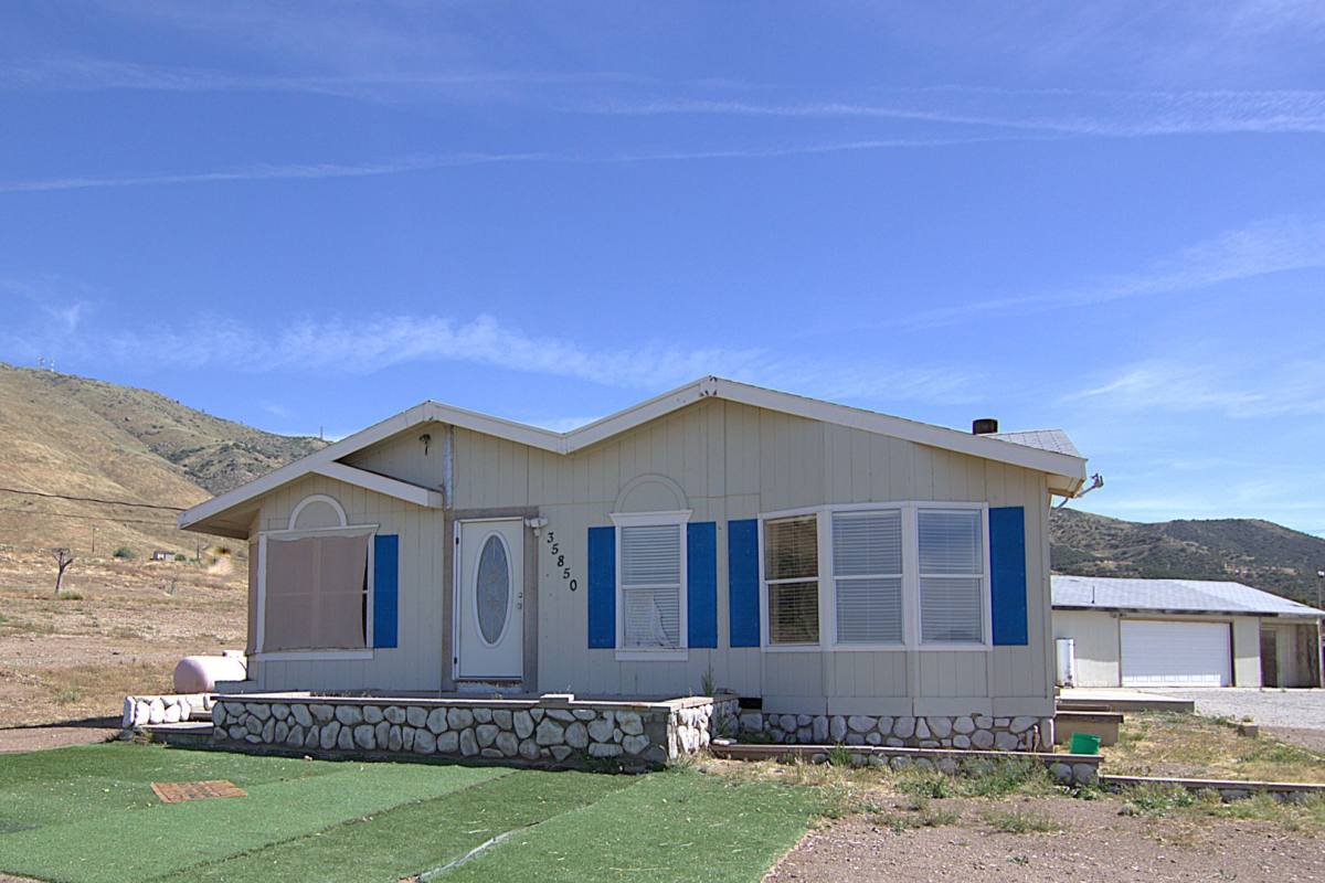 House for rent at 35850 Via Famero Dr, Acton, CA 93510