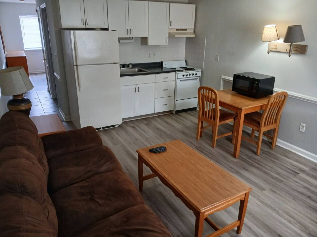 Apartment for rent at 121 Lynn Rd, Johnson City, TN 37604