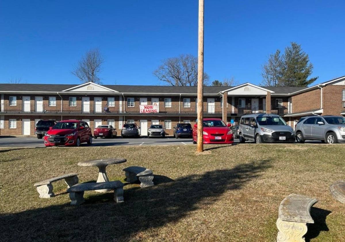 Apartment for rent at 121 Lynn Rd, Johnson City, TN 37604