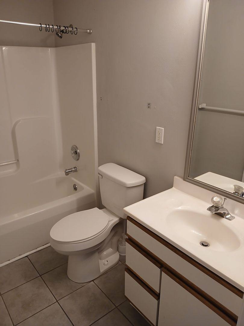 Apartment for rent at 121 Lynn Rd, Johnson City, TN 37604