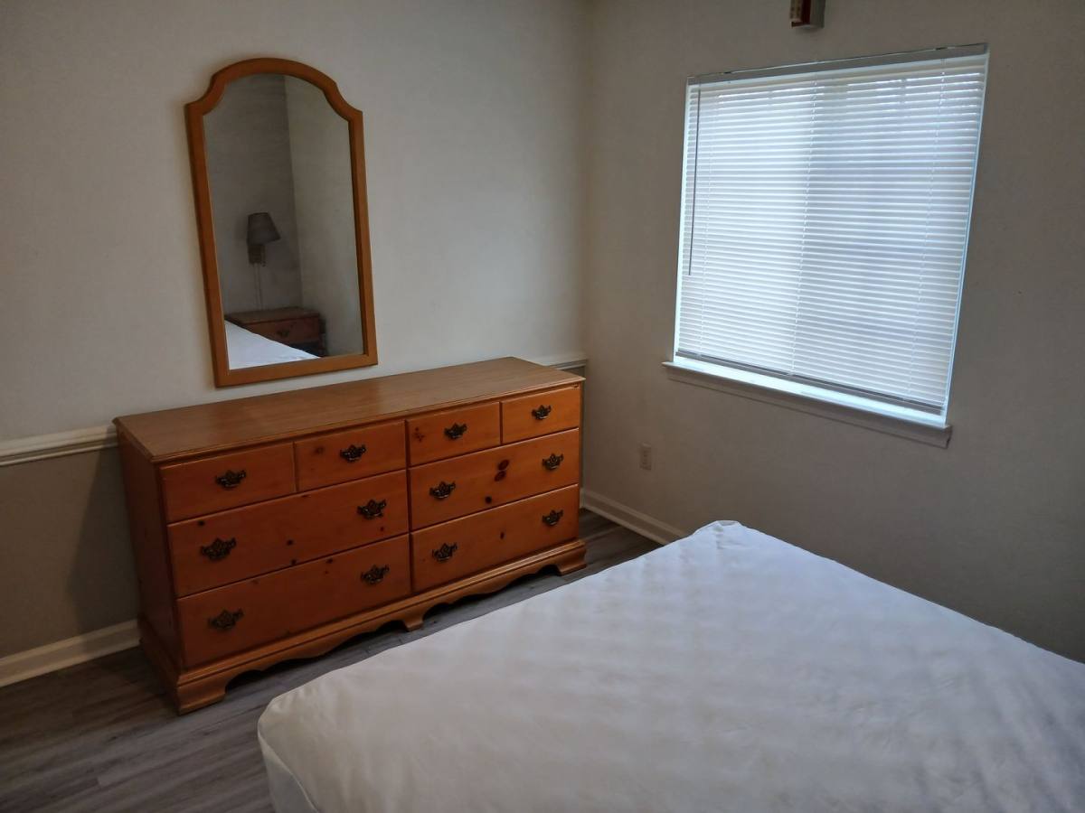 Apartment for rent at 121 Lynn Rd, Johnson City, TN 37604