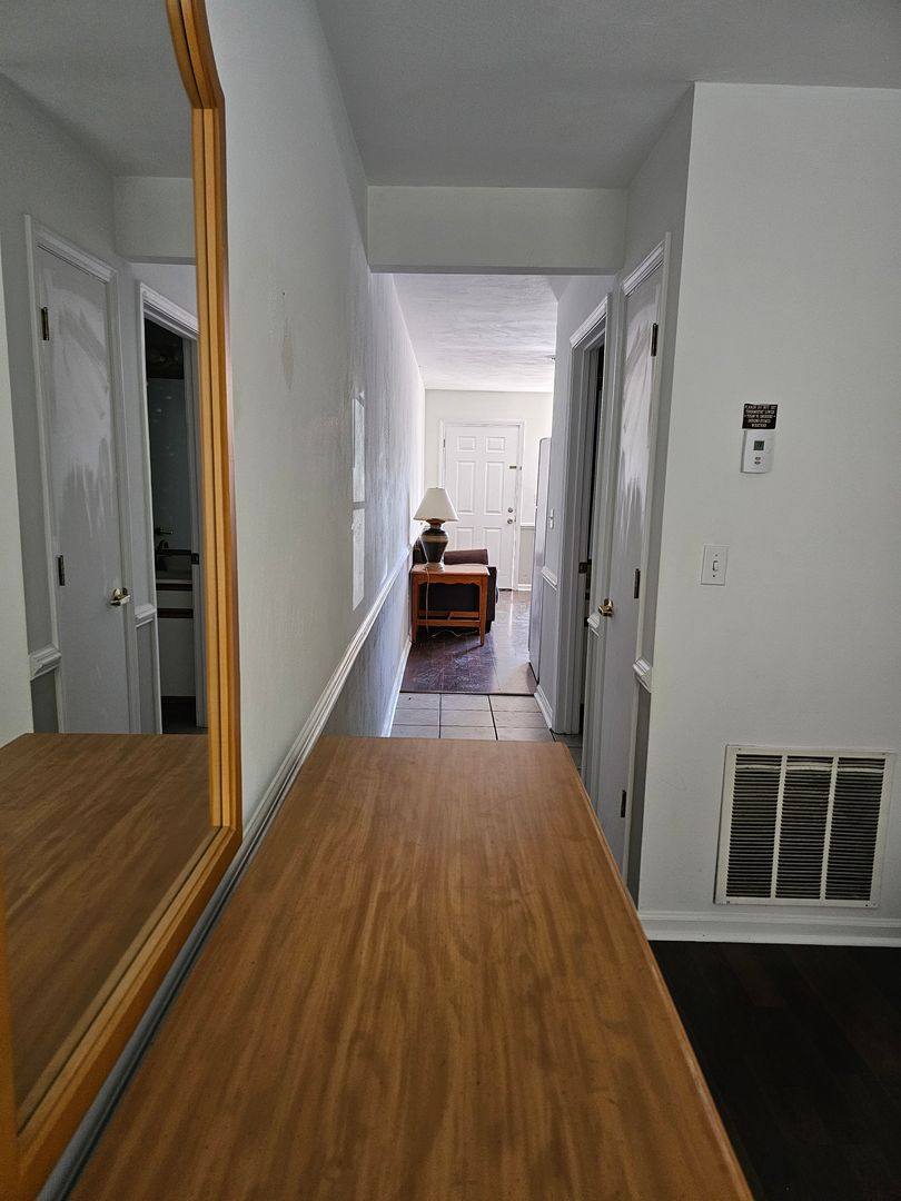 Apartment for rent at 121 Lynn Rd, Johnson City, TN 37604