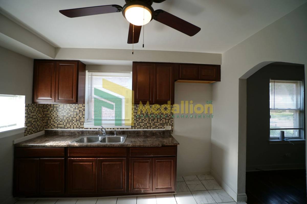 House for rent at 10123 S Crandon Ave, Chicago, IL 60617