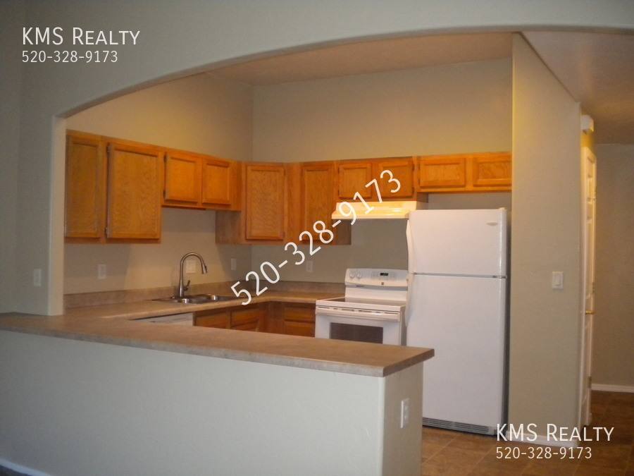 Townhouse for rent at 7261 E Chelsie Kaye Lane, Tucson, AZ 85730