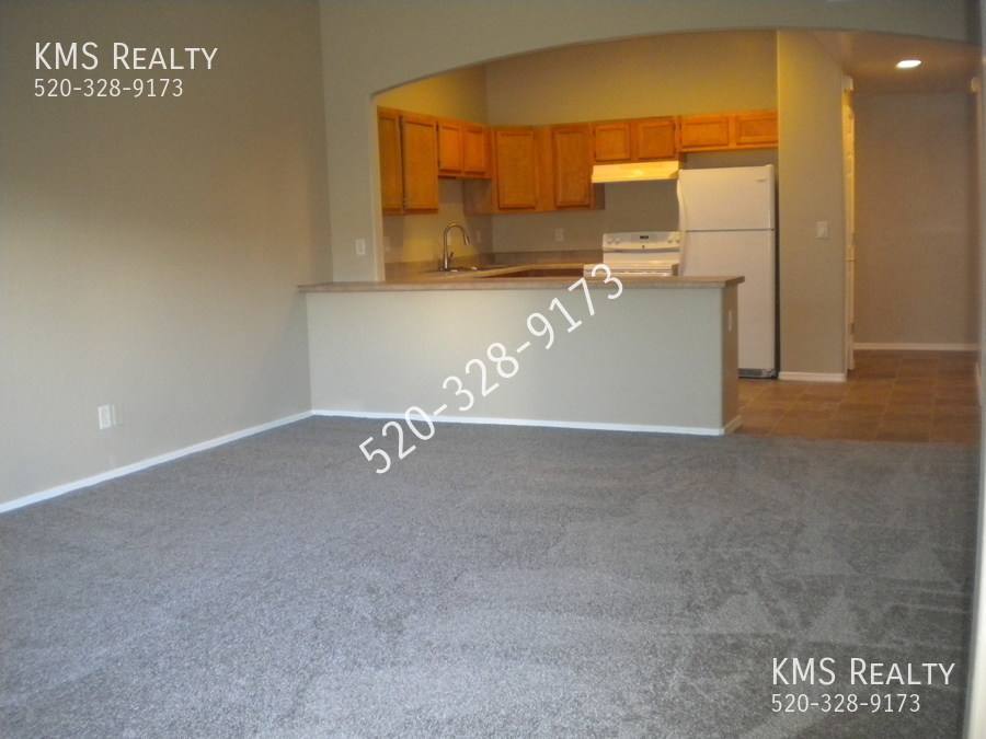 Townhouse for rent at 7261 E Chelsie Kaye Lane, Tucson, AZ 85730