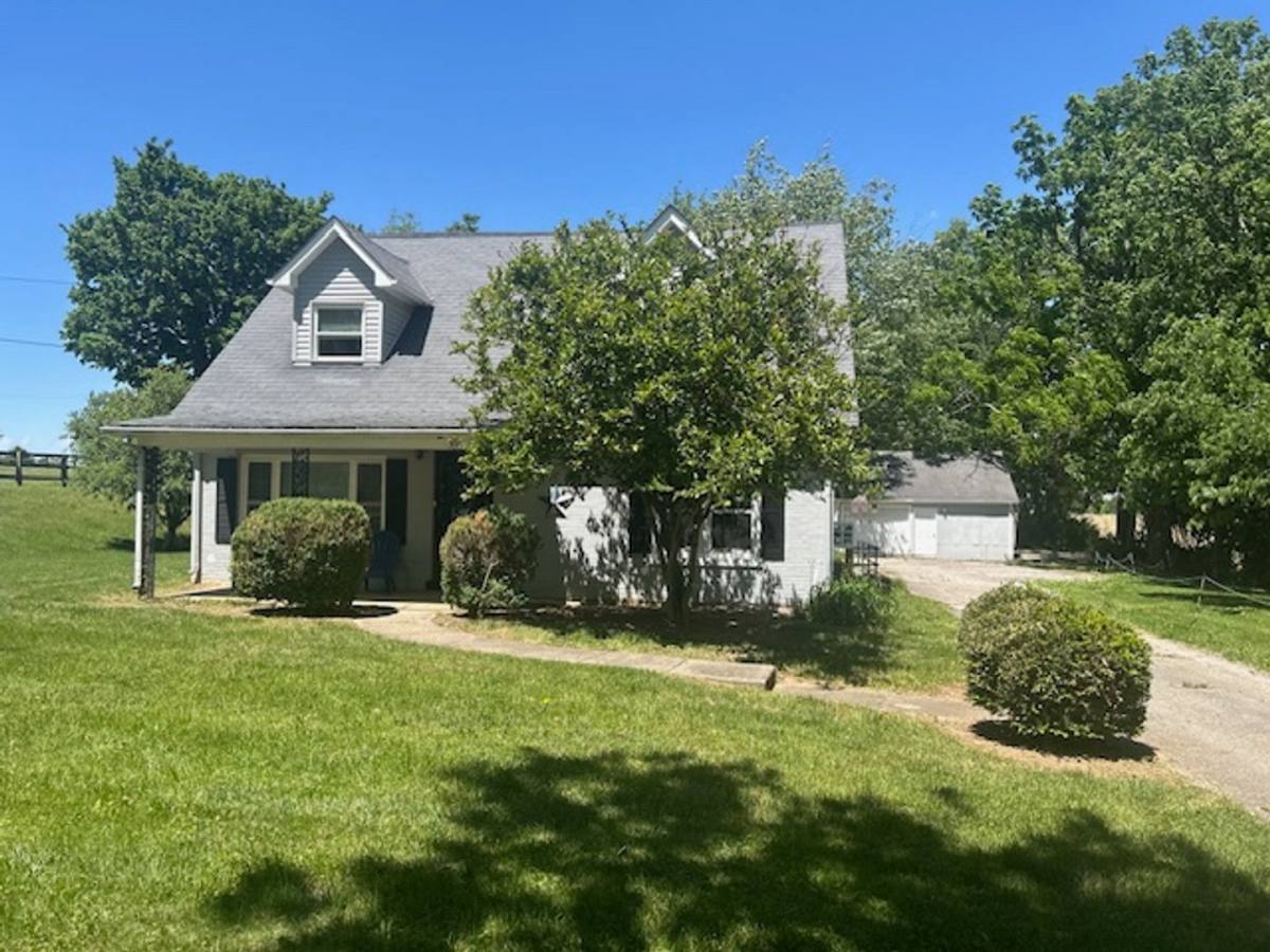 House for rent at 6401 Old Richmond Rd, Lexington, KY 40515