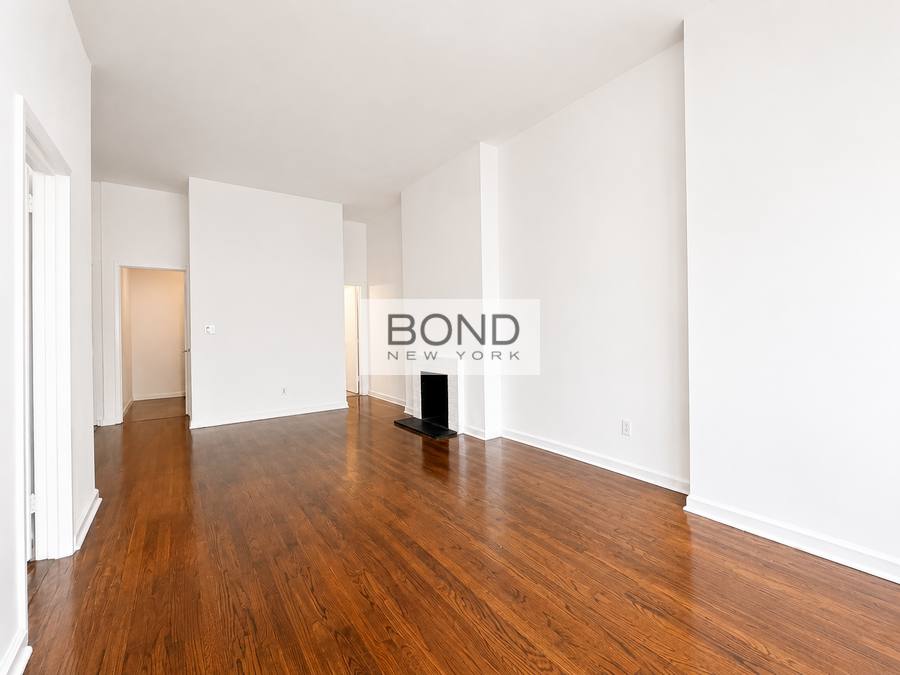 Apartment for rent at 43 E 74th St #A, New York, NY 10021