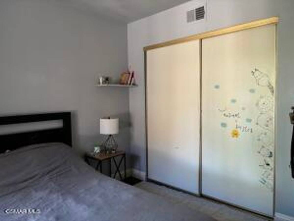Townhouse for rent at 609 Via Novella, Oak Park, CA 91377
