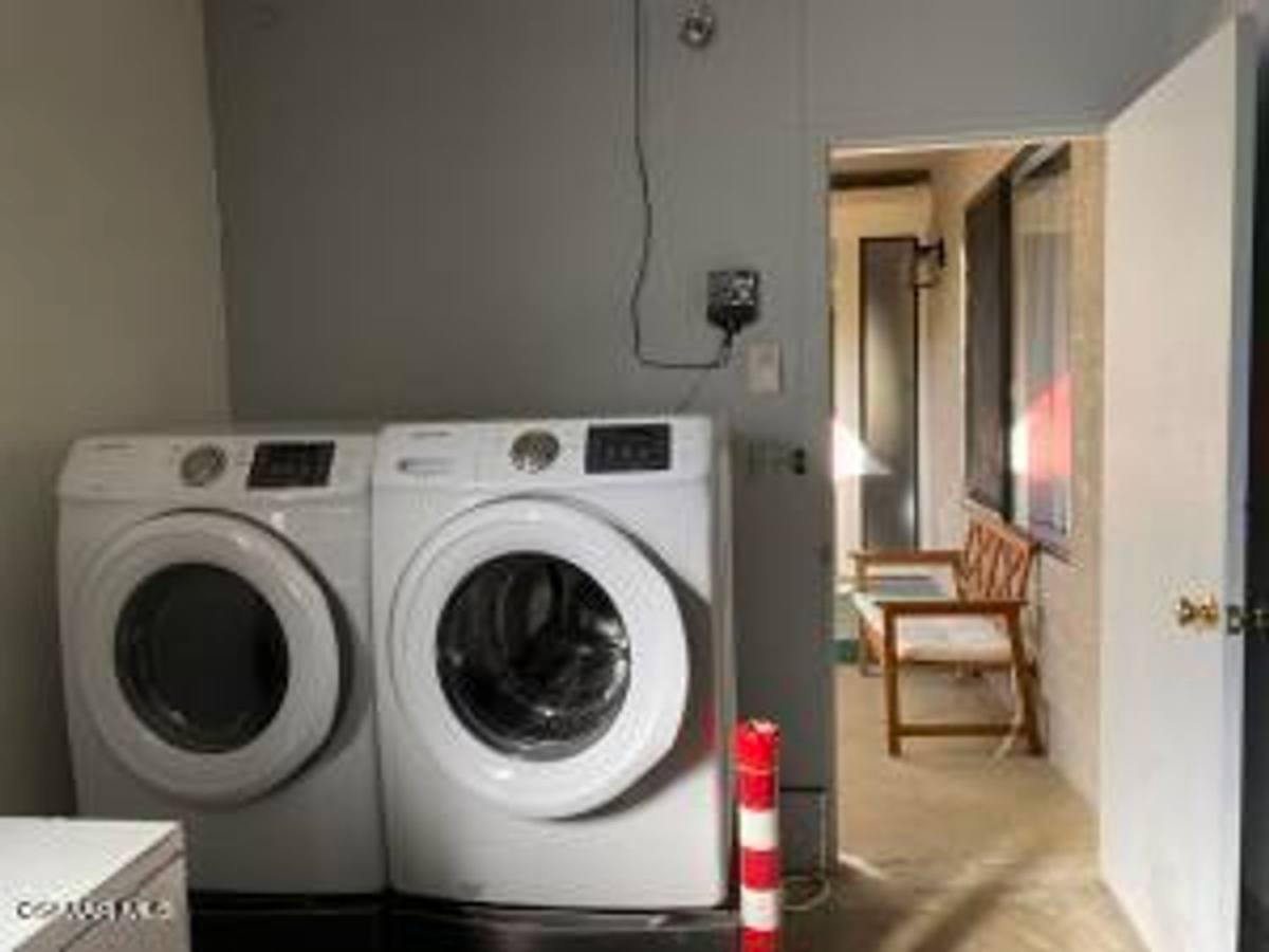 Townhouse for rent at 609 Via Novella, Oak Park, CA 91377