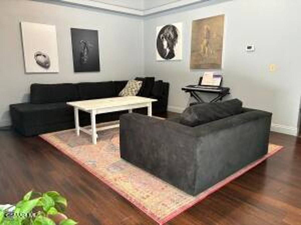 Townhouse for rent at 609 Via Novella, Oak Park, CA 91377