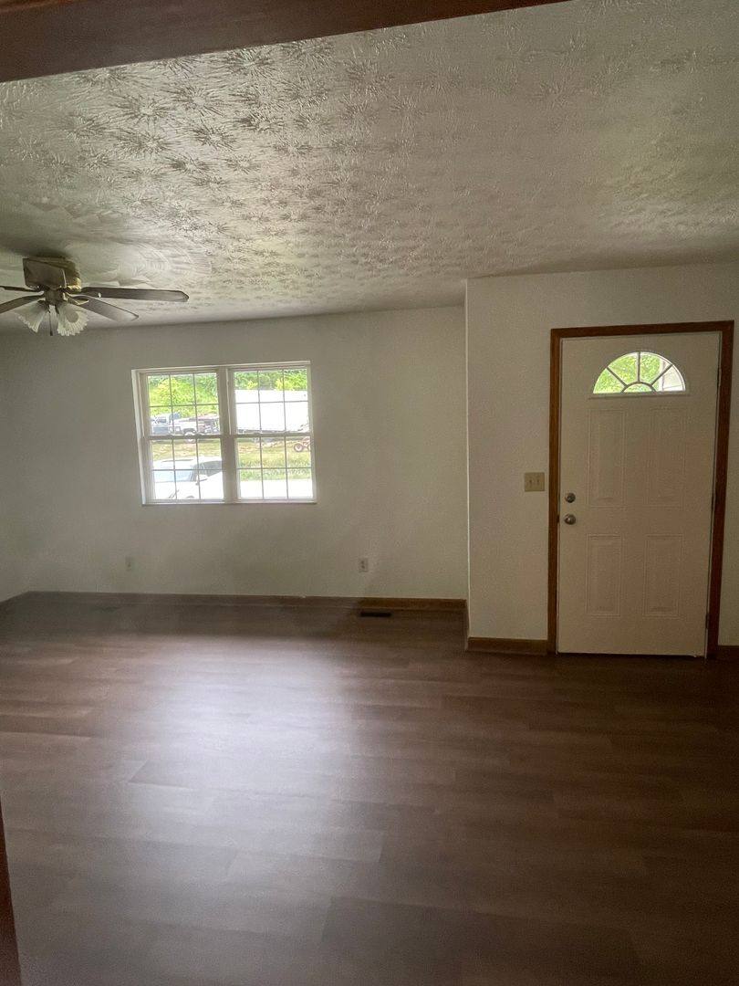 House for rent at 5535 Sycamore Ridge Rd, Hurricane, WV 25526