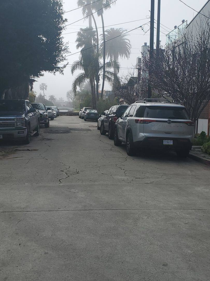 Apartment for rent at 487-489 Carroll Ave, Venice, CA 90291