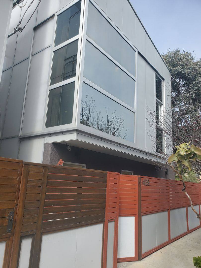 Apartment for rent at 487-489 Carroll Ave, Venice, CA 90291