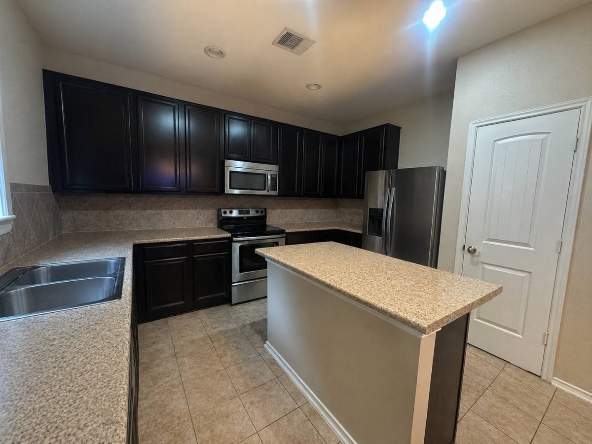 House for rent at 2007 Sydnee Dr, Leander, TX 78641