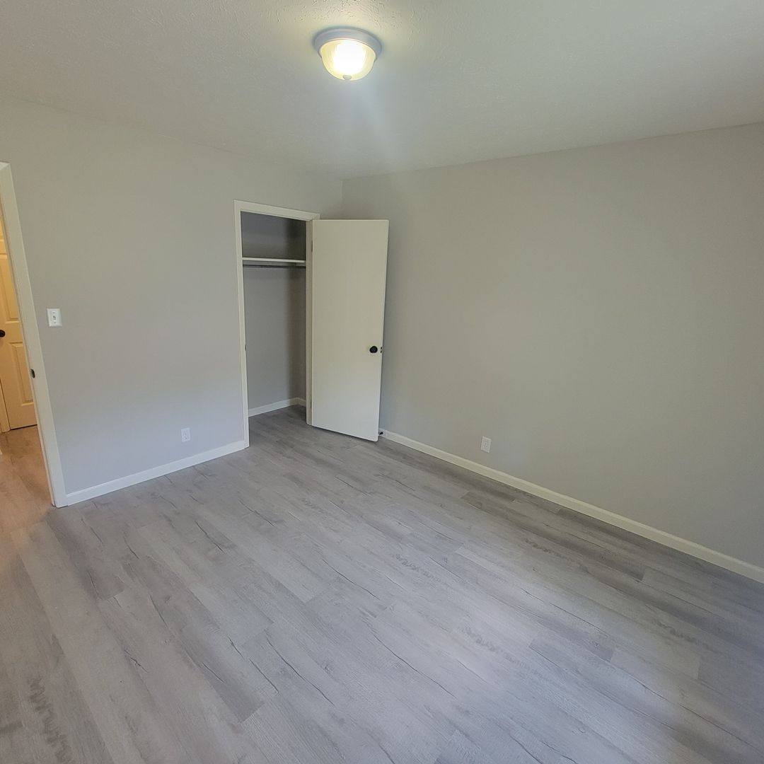 Apartment for rent at 103 White St, McMinnville, TN 37110