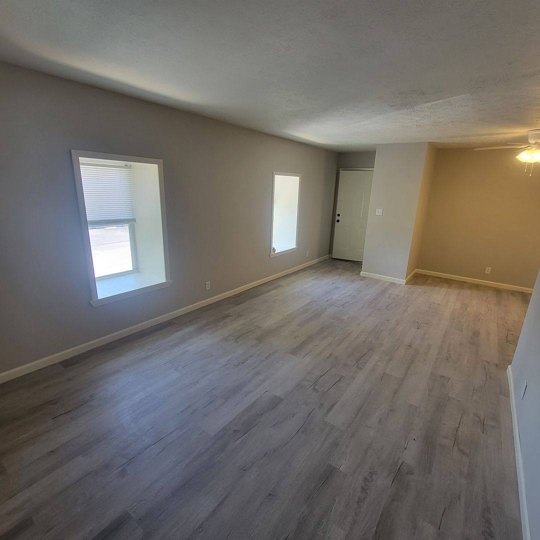 Apartment for rent at 103 White St, McMinnville, TN 37110