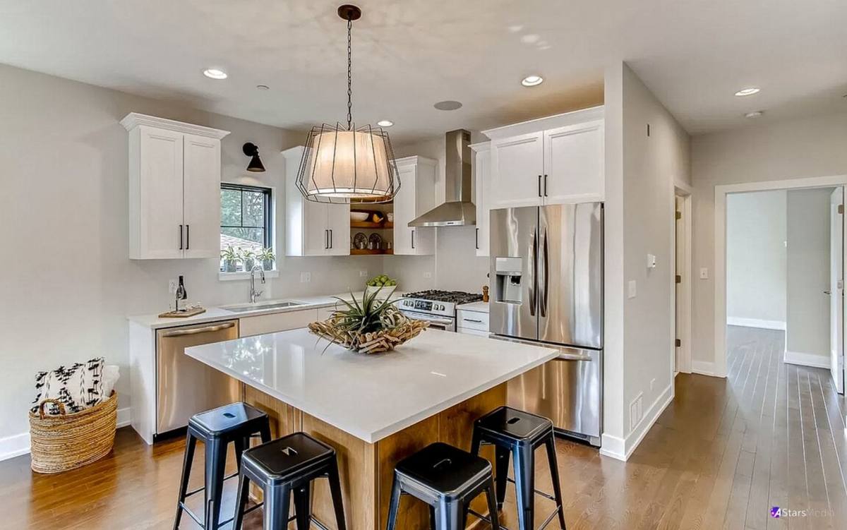 Townhouse for rent at 409 Duane St, Glen Ellyn, IL 60137