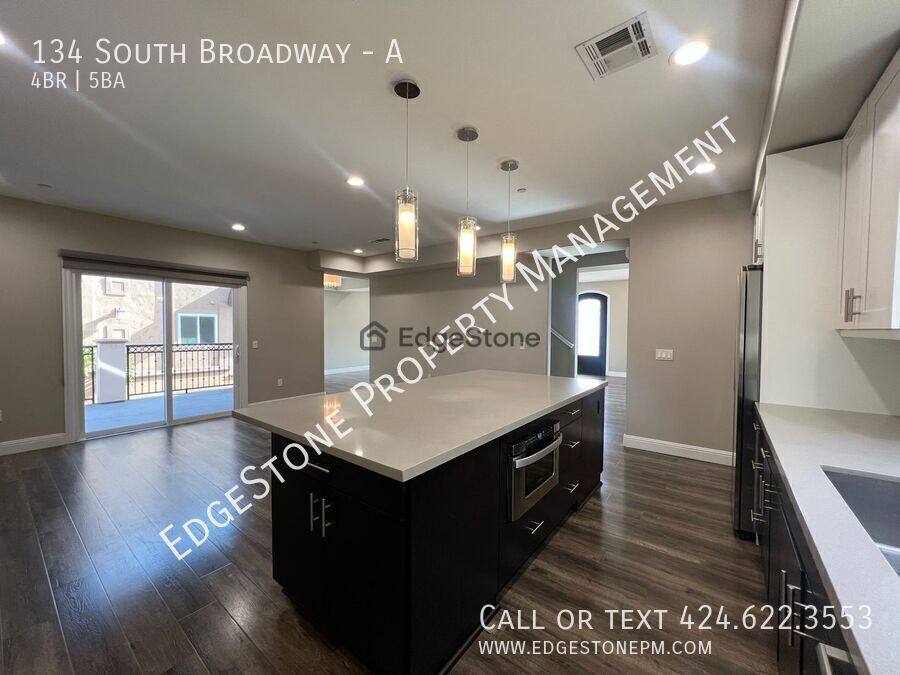 Apartment for rent at 134 S Broadway #A, Redondo Beach, CA 90277