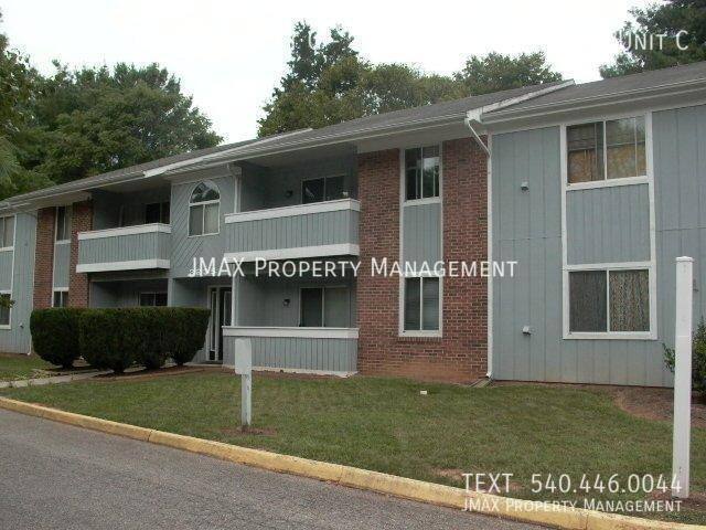 Apartment for rent at 3215 Chaparral Dr #C, Roanoke, VA 24018