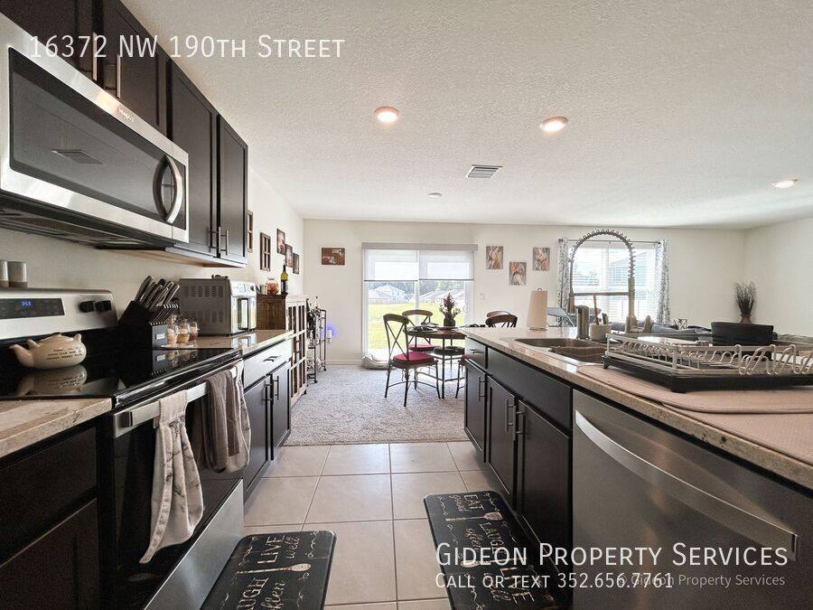 House for rent at 16372 NW 190th St, High Springs, FL 32643