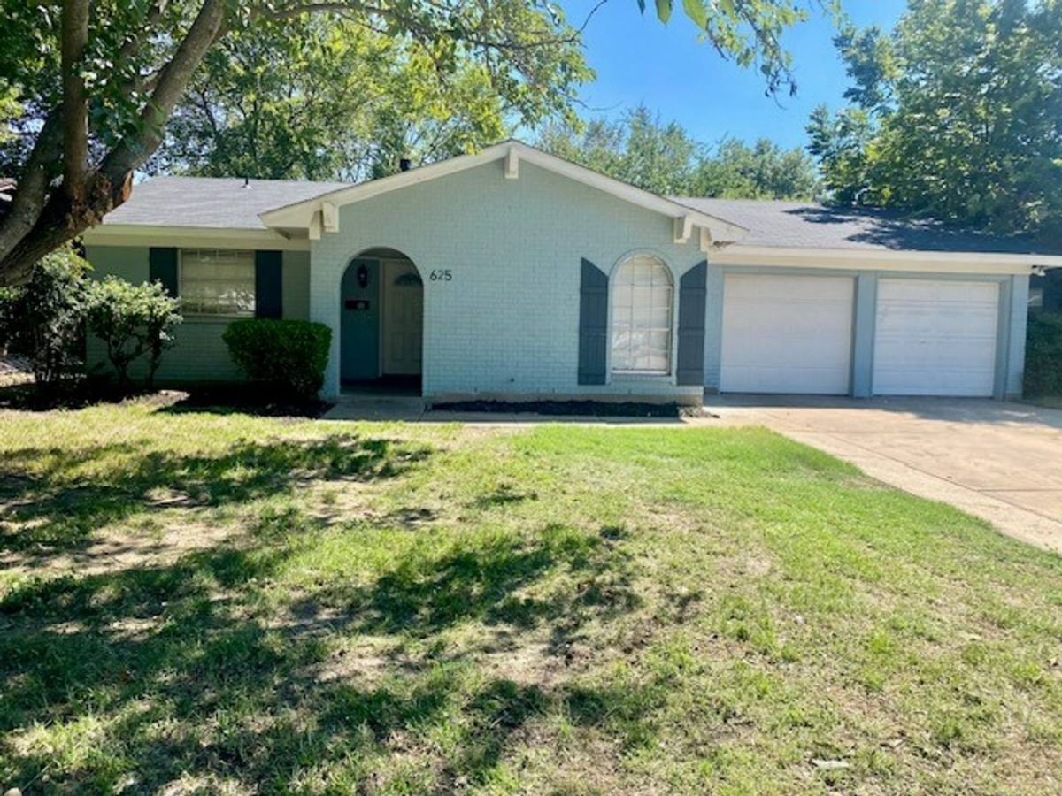 House for rent at 625 Judith, Burleson, TX 76028
