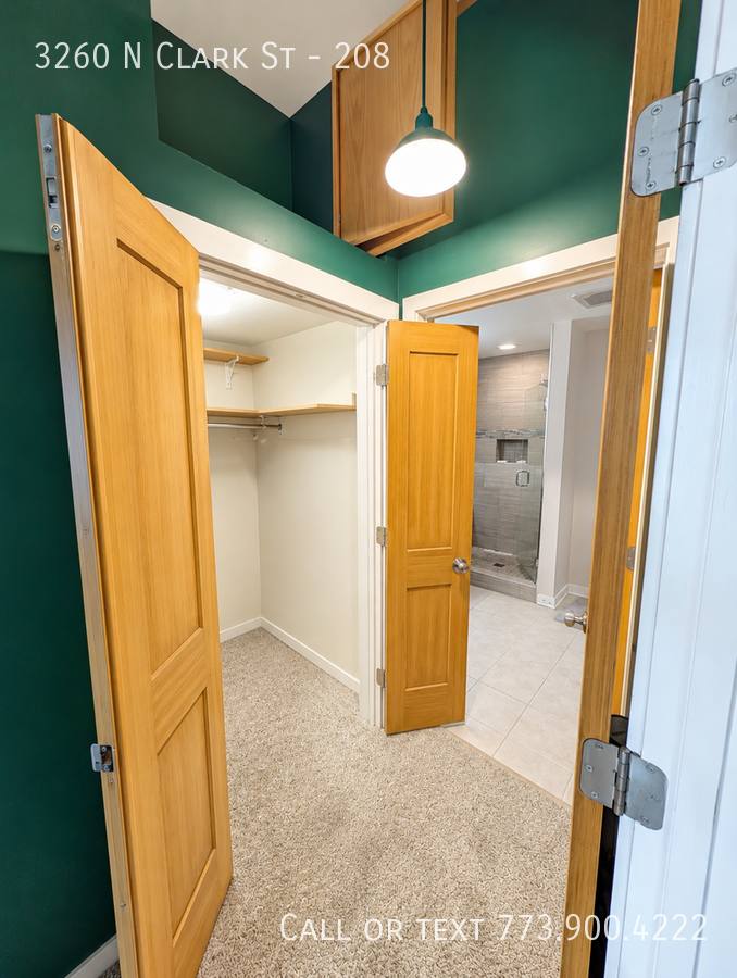 House for rent at 3260 N Clark St #208, Chicago, IL 60657