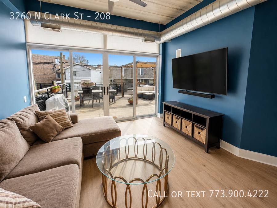 House for rent at 3260 N Clark St #208, Chicago, IL 60657
