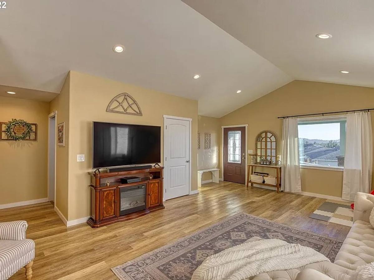 House for rent at 1154 Nautical Lane, Coos Bay, OR 97420