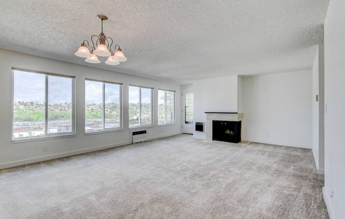 Condo for rent at 1965 12th Ave W #302, Seattle, WA 98119