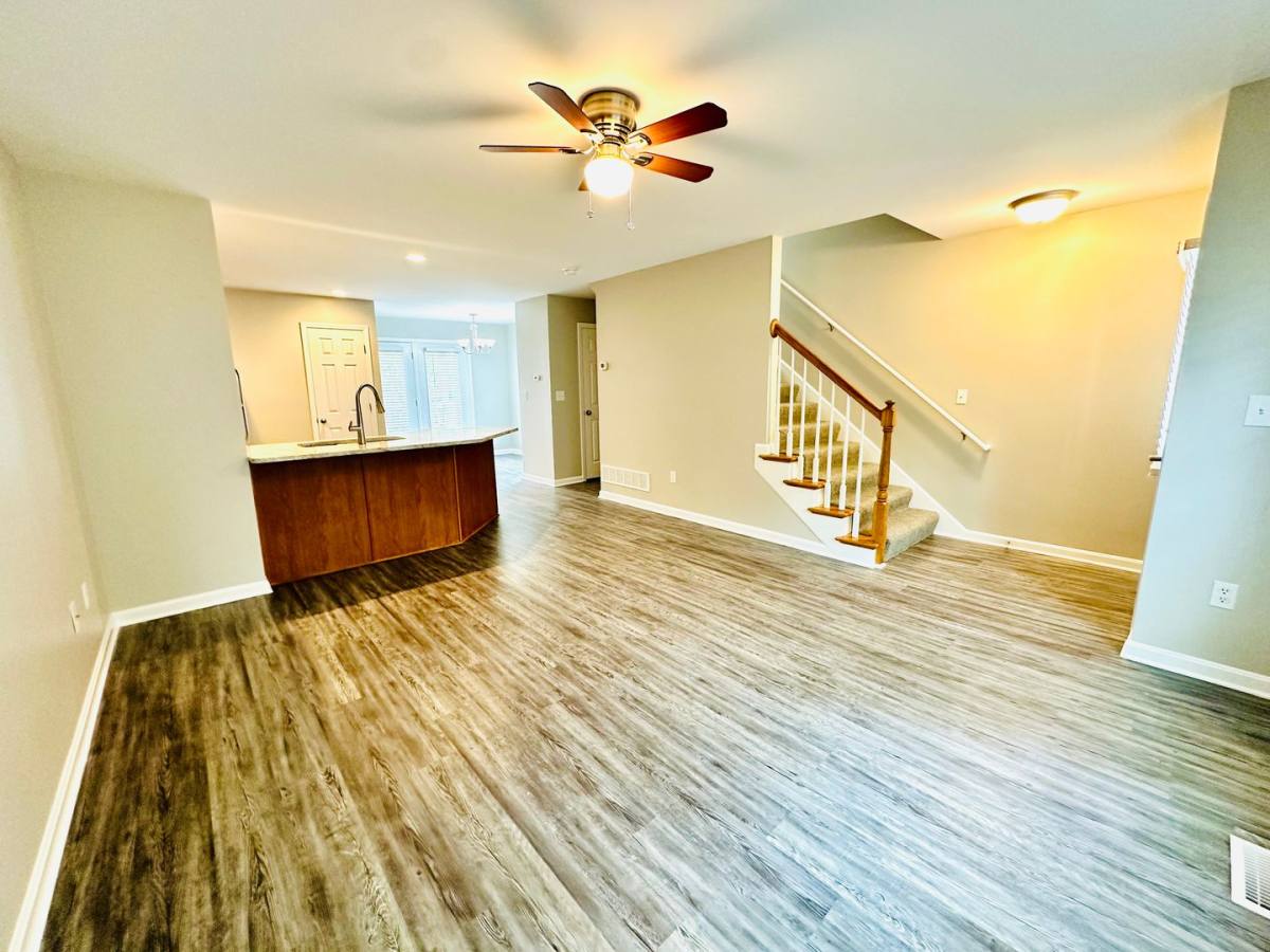Apartment for rent at 102 Weist Place, Louisville, KY 40206