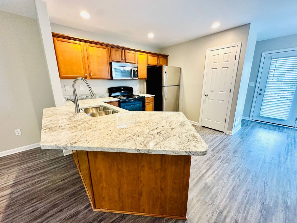 Apartment for rent at 102 Weist Place, Louisville, KY 40206