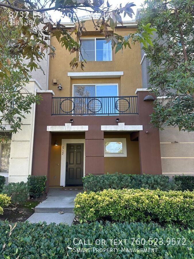 Townhouse for rent at 8732 Esplanade Park Lane, San Diego, CA 92123