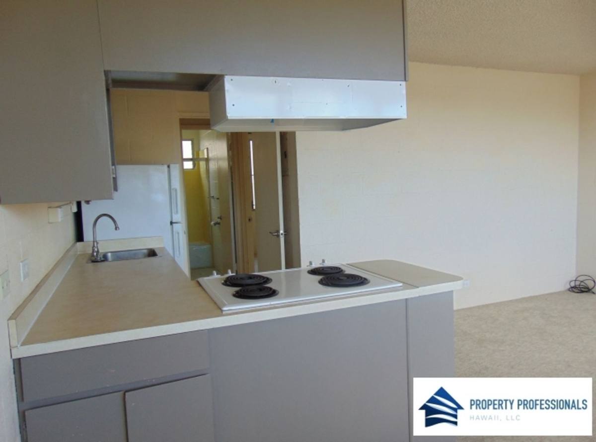 Apartment for rent at 270 Ululani St, Hilo, HI 96720
