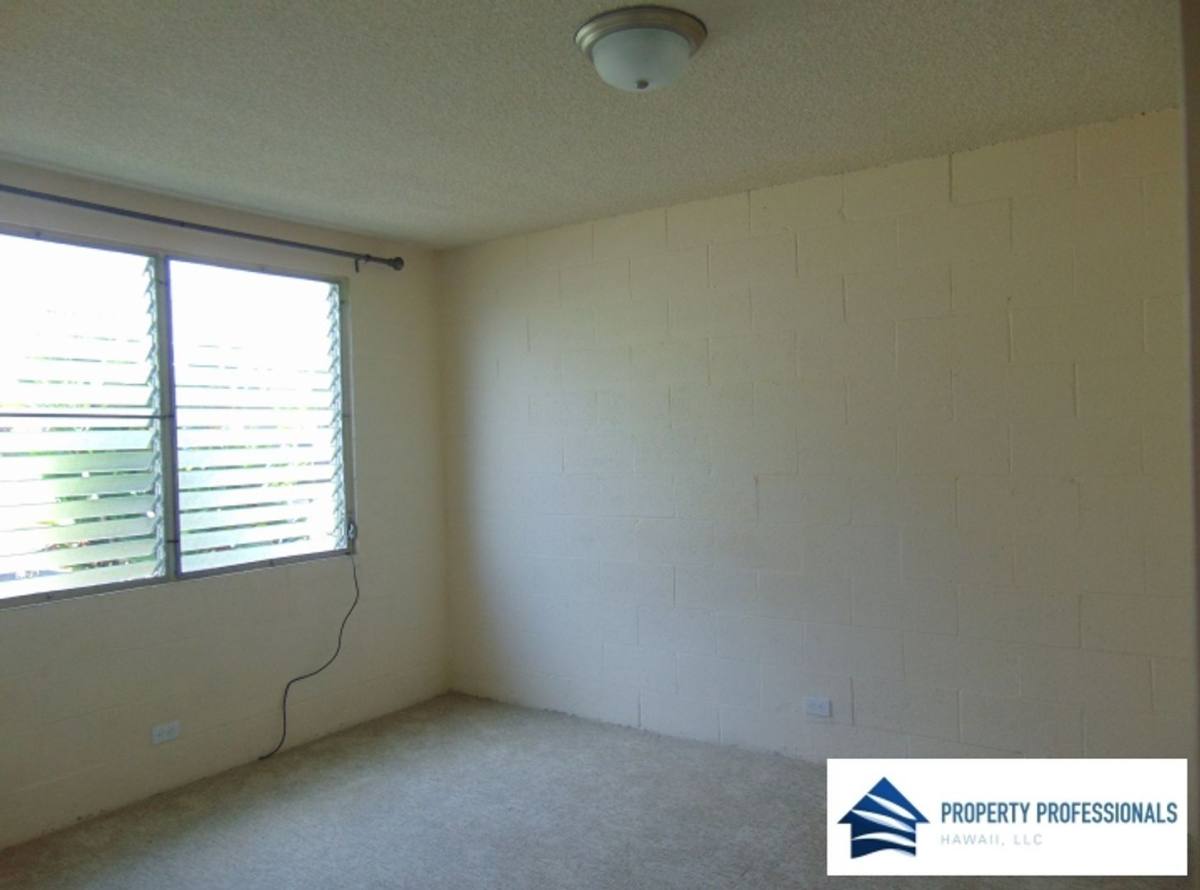 Apartment for rent at 270 Ululani St, Hilo, HI 96720