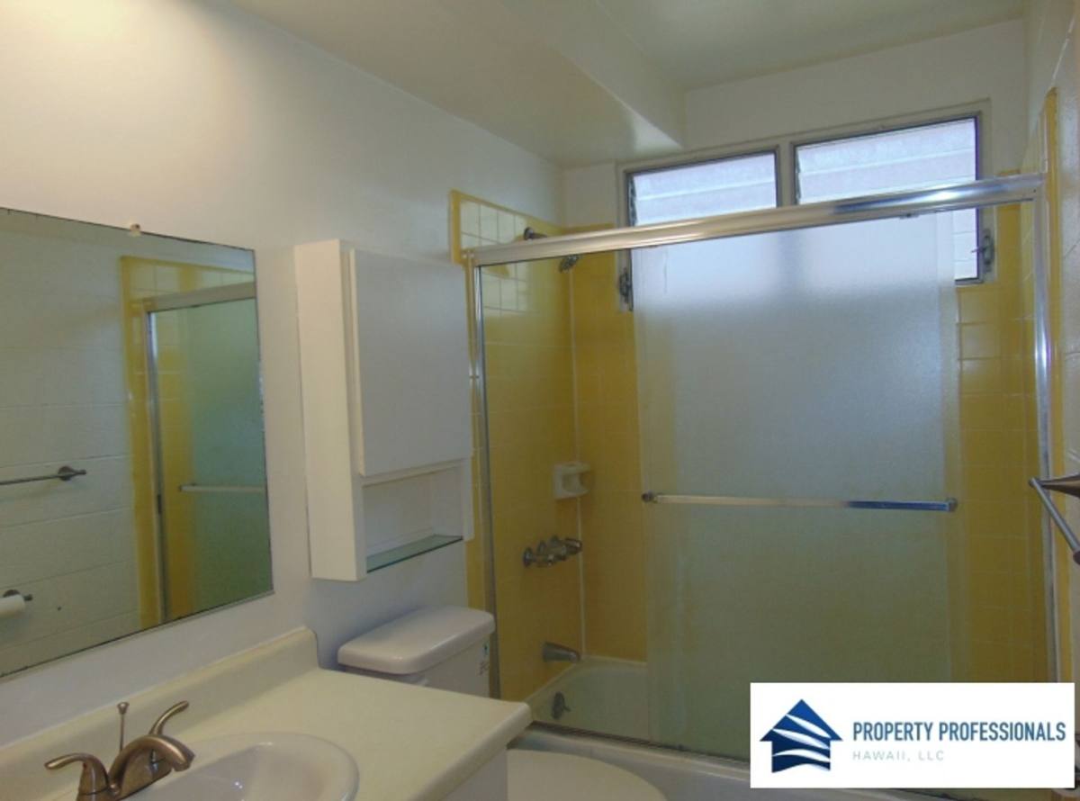 Apartment for rent at 270 Ululani St, Hilo, HI 96720